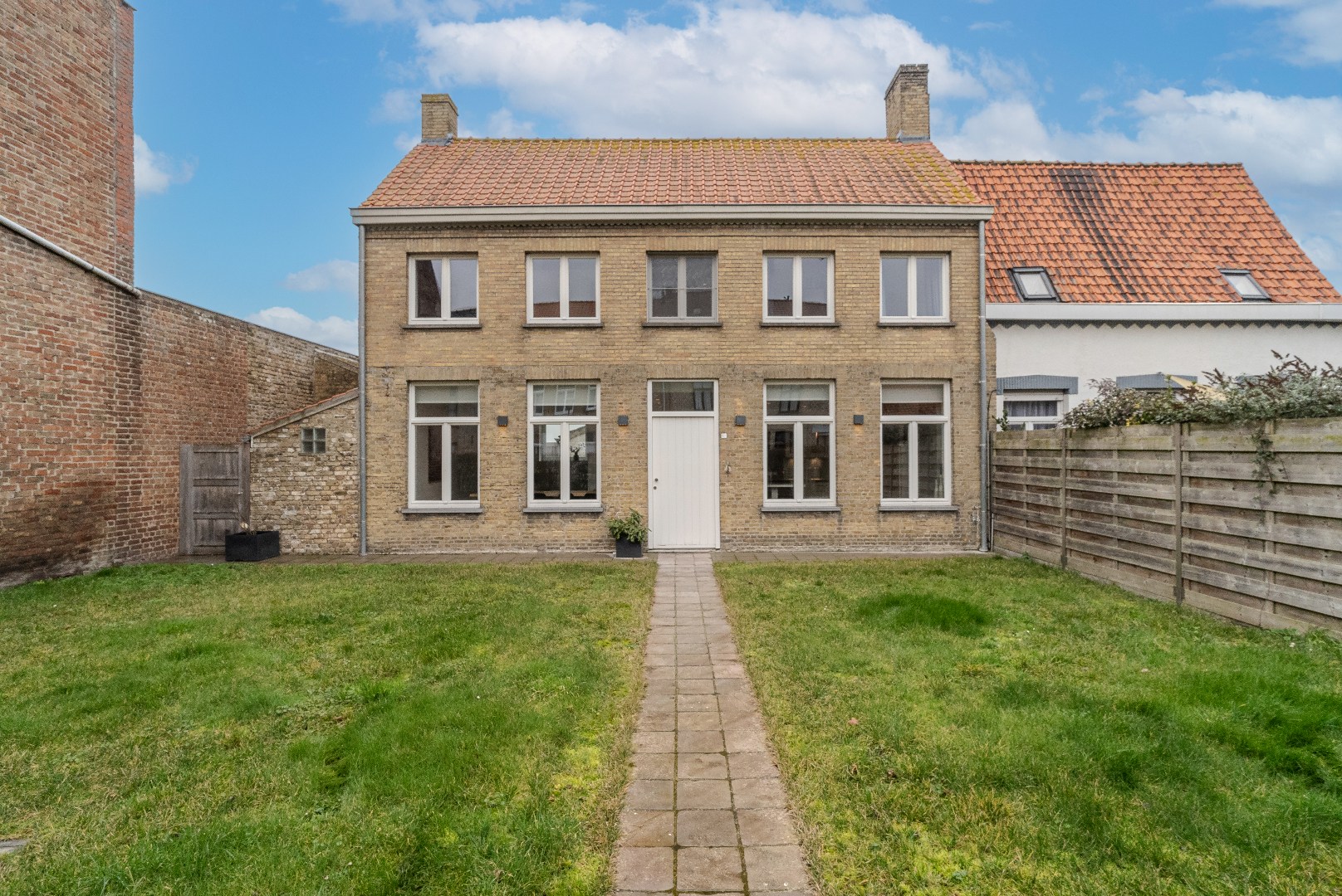 Volledig gerenoveerde woning te koop in het centrum van Houtem - foto 2