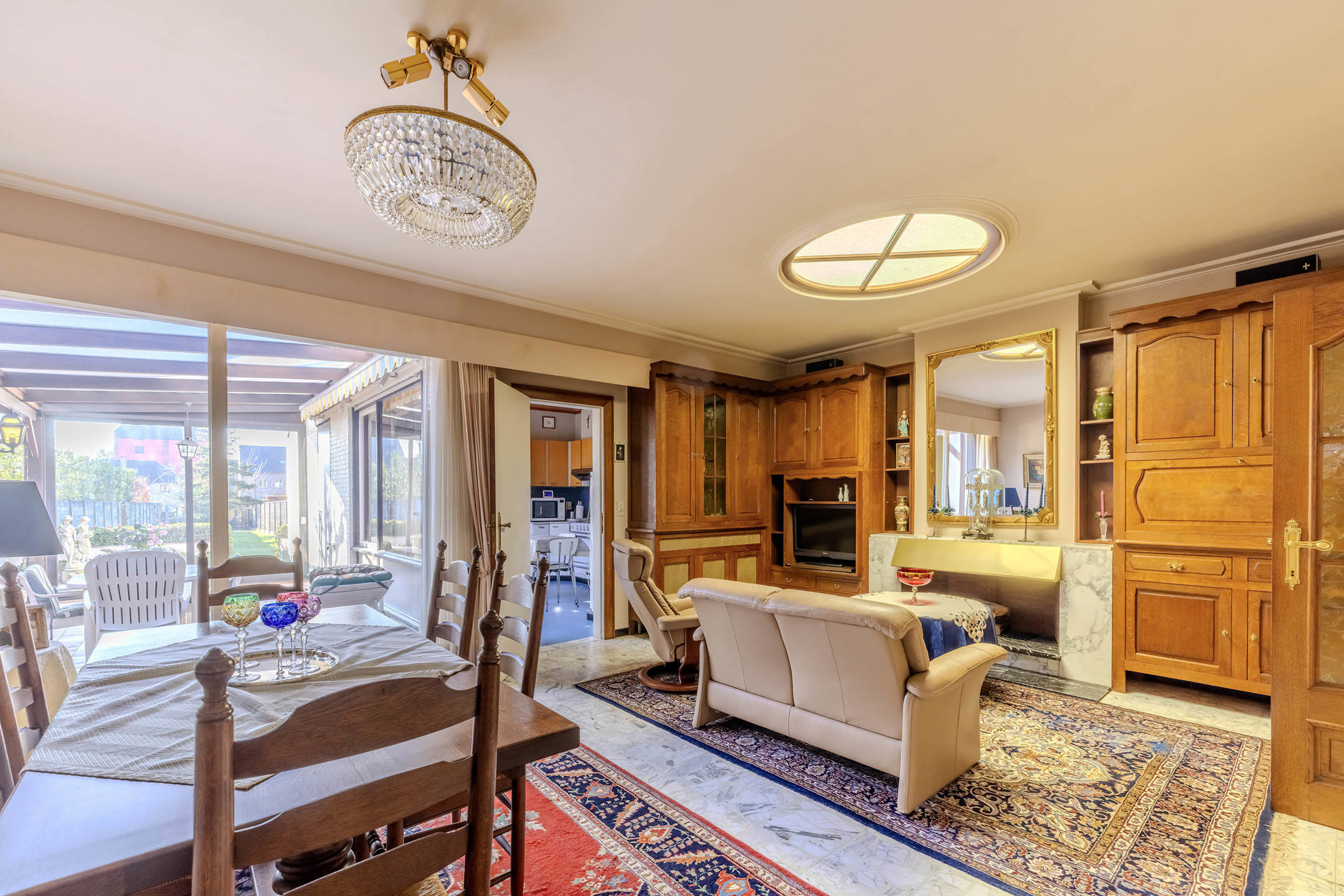 Ruim handelshuis in centrum Gierle op 492 m²!  - foto 4