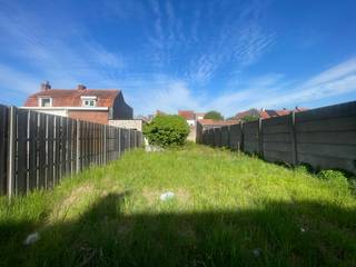 Bent u opzoek naar een interessant perceel? Deze bouwgrond biedt u een uitstekende opportuniteit voor het bouwen van een gezinswoning.Troeven  *...
