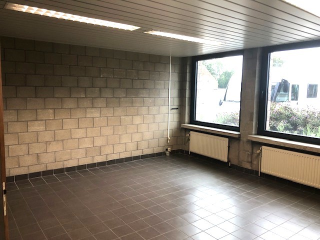 HANDELSPAND - BUREEL TE HUUR MET 3 STAANPLAATSEN - foto 2