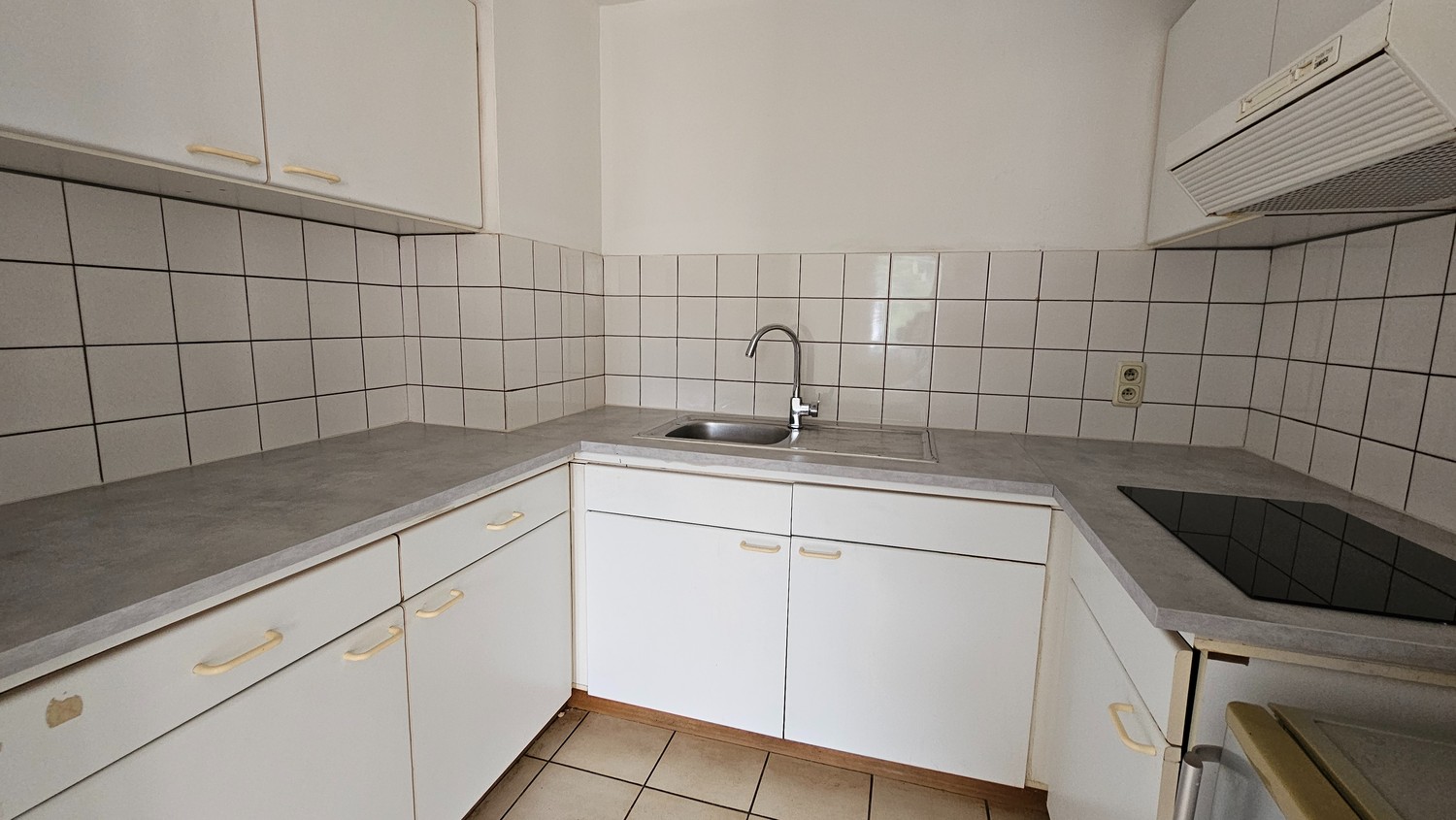 Appartement te huur in Genk met 1 slaapkamer - foto 4
