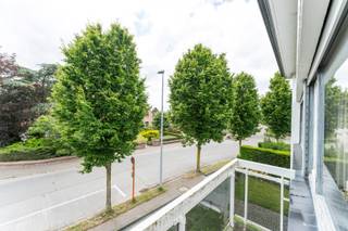 Tijdloze open bebouwing, gunstig gelegen te Torhout, met het Ravenhofpark in uw achtertuin. De woning is modern van stijl en geniet van...