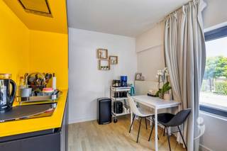 Op zoek naar een compacte, kwalitatieve woonst of een interessante investering in hartje Leuven?Dit stijlvol gerenoveerde appartement van 32 m²,...
