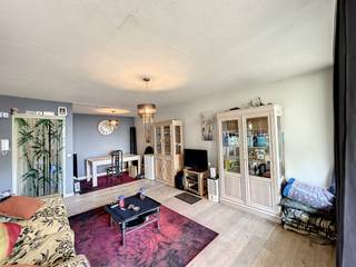 Deze studio is gelegen op de tweede verdieping van de residentie Royal Ascot. De studio verkeert in goede staat en beschikt over een gesloten...