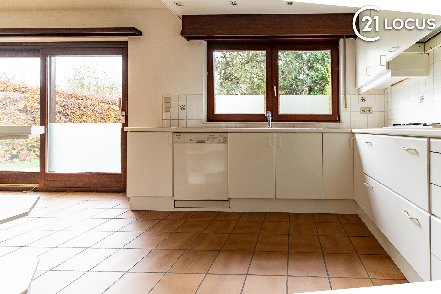 Ruime woning in rustige buurt te Zwijndrecht - 5 slaapkamers - foto 5