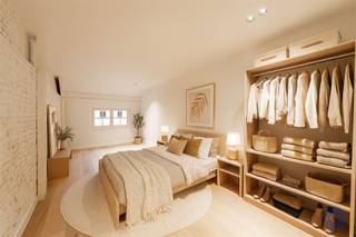 <p><span>Appartement d'information</span></p><p><span>Ce loft de caractère est situé au quatrième et plus haut étage de l'ancien entrepôt de la Compagnie des céréales d'Anvers, l'un des bâtiments les plus emblématiques de l'Eilandje. En entrant, vous êtes immédiatement accueilli par un espace de vie lumineux et ouvert sur le parquet, où les éléments industriels et le haut plafond attirent immédiatement l'attention. À travers d'élégantes portes en fonte, vous accédez aux deux chambres spacieuses, chacune dotée d'une salle de bains de luxe communicante équipée d'une douche à l'italienne, d'une baignoire et d'un double lavabo. La mezzanine (environ 45 m²) est aménagée en cuisine vivante avec un sol en béton poli et une cuisine entièrement équipée en bois foncé. Adjacente, la terrasse confortable (environ 10 m²) offre une vue imprenable sur le Willemdok  . C'est l'endroit idéal pour prendre un verre au soleil le soir. En outre, la mezzanine dispose d'un espace de rangement spacieux. L'ensemble de l'appartement est équipé d'un chauffage par le sol pour un confort optimal. Il est également possible d'acheter deux places de parking pour 90 000 euros. L'immeuble combine des bureaux et des lofts exclusifs, et est équipé d'un ascenseur spacieux et d'un vidéophone. Toutes les consommations sont enregistrées par des compteurs privés. Aimeriez-vous vivre dans l'un des quartiers les plus prisés d'Anvers, à quelques pas du port de plaisance, des restaurants branchés et des musées ? Les photos sont des impressions artistiques ; aucun droit ne peut en être tiré.</span></p><p><span> </span></p><p><span>Disposition</span></p><p><span>4ème étage</span></p><ul><li><span>Salle polyvalente/salon avec hauts plafonds, accents industriels et parquet.</span></li><li><span>Chambre 1 d'environ 13m² sur parquet.</span></li><li><span>Chambre 2 d'environ 14m² sur parquet.</span></li><li><span>Possibilité de 2 salles de bains.</span></li><li><span>2 WC séparés's.</span></li><li><span>1 débarras.</span></li></ul><p><span> </span></p><p><span>Mezzanine</span></p><ul><li><span>Séjour cuisine sur béton ciré, équipé d'une belle cuisine en bois foncé.</span></li><li><span>Local de rangement avec les installations techniques.</span></li><li><span>Terrasse avant sur le toit d'environ 10m² avec vue unique sur le port de plaisance et le MAS !</span></li></ul><p><span> </span></p><p><span>Extra's</span></p><ul><li><span>Chauffage au sol dans tout l'appartement.</span></li></ul><p><span> </span></p><p><span>Informations générales</span></p><ul><li><span>Les frais généraux ne sont pas encore connus : ils comprennent l'éclairage et l'entretien de l'immeuble, l'ascenseur, la police d'assurance et un éventuel syndic.</span></li><li><span>La consommation d'eau, d'électricité et de gaz est assurée par des compteurs individuels.</span></li><li><span>Revenu cadastral : 1.519 EUR/an.</span></li></ul><p><span> </span></p><ul><li><span>EPC : label A !</span></li><li><span>Inspection électrique : en demande !</span></li><li><span>Certificat d'amiante : en demande !</span></li></ul><p><span> </span></p><p><span>Bâtiment</span></p><ul><li><span>Entrepôt historique de l'ancienne "Antwerp Grain Company".</span></li><li><span>Le bâtiment se compose d'un sous-sol, d'un rez-de-chaussée avec des locaux commerciaux et de 4 étages à usage mixte (appartements et bureaux).</span></li><li><span>Parking à vélos partagé</span>.</li><li><span>Ascenseur spacieux disponible.</span></li><li><span>Rénovation visant à préserver les éléments authentiques.</span></li></ul><p><span> </span></p><p><span>Emplacement</span></p><ul><li><span>Situation centrale dans le quartier recherché d'Eilandje !</span></li><li><span>MOBISCORE : 9,4/10, transports publics, écoles, restaurants,... dans les environs immédiats.</span></li></ul><p><span> </span></p><p><span>*Les informations contenues dans ce prospectus sont données à titre indicatif : les acquéreurs potentiels doivent faire leur propre affaire de l'obtention, de la vérification et de l'interprétation de ces informations.</span></p><p><span> </span></p>