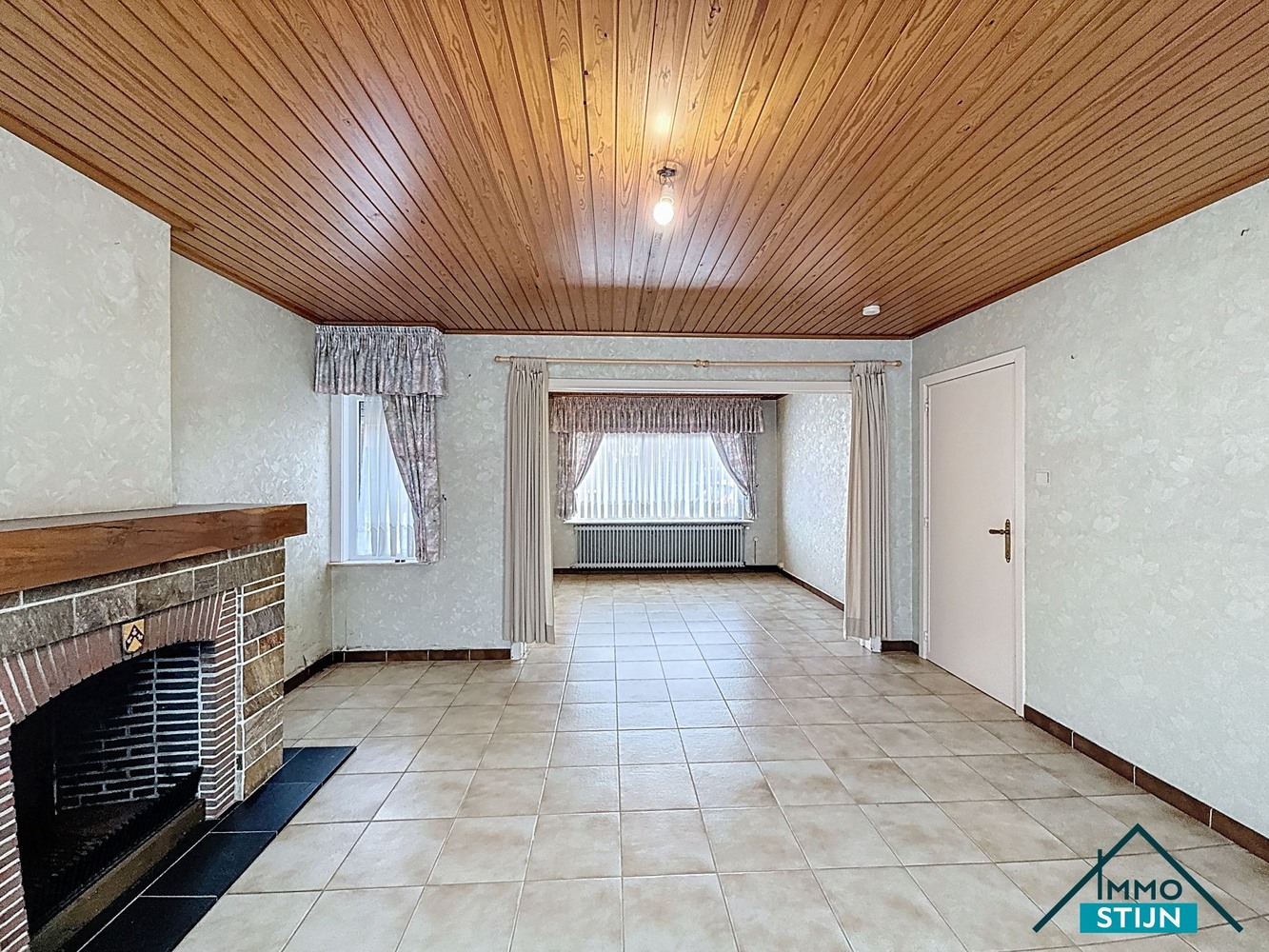 Ruime woning met drie slaapkamers - foto 3