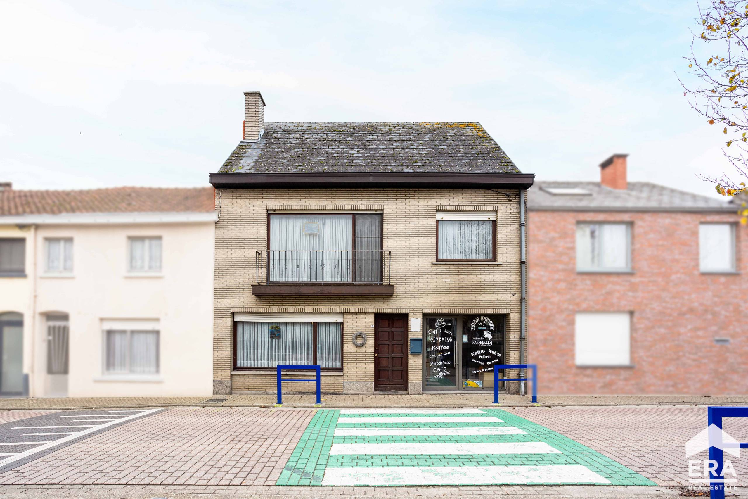 Ruime gezinswoning met polyvalente commerciële ruimte - foto 2