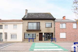 [[ DIT PAND NEEMT DEEL AAN DE ERA OPEN HUIZEN DAG OP 6/12 VAN 9:30 TOT 10:30 ]]Ben je op zoek naar een ruime woning met multifunctionele...