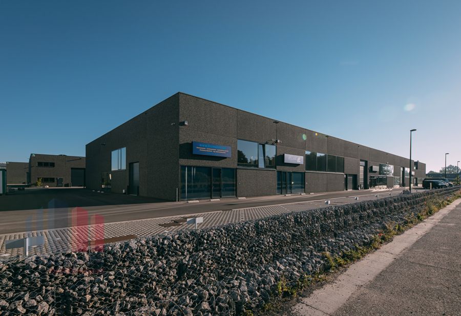 Nieuwbouw kmo unit te huur van 216 m², onmiddellijk beschikbaar! - foto 3