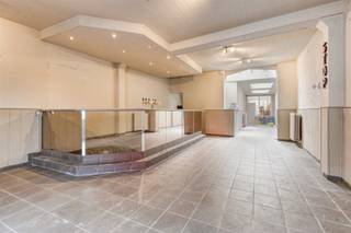 Immeuble commercial à Menen !Situé dans la partie la plus commerciale et la plus animée de la Rijselstraat, à deux pas de la frontière française, cet...