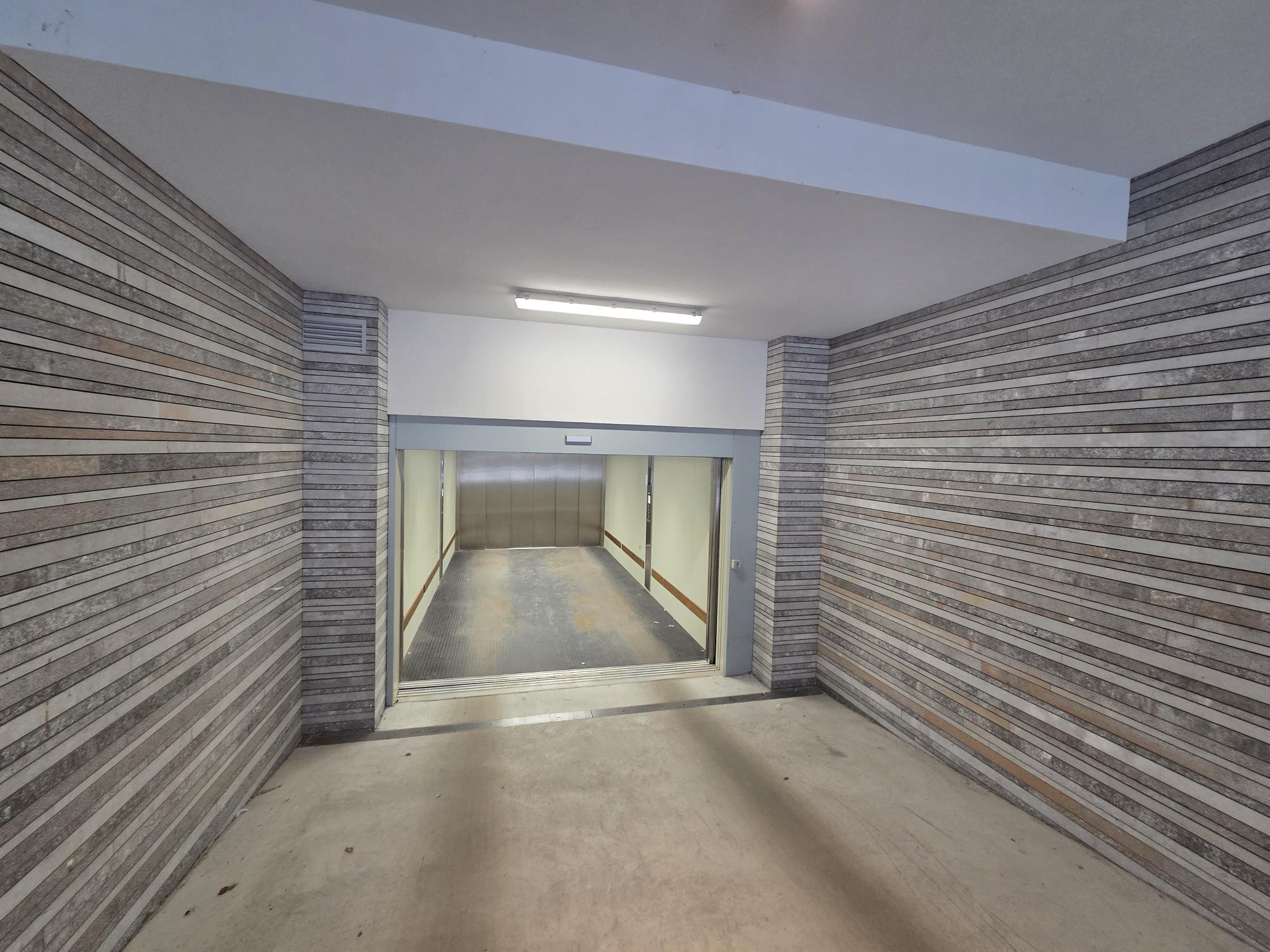 Garage for sale in Nieuwpoort