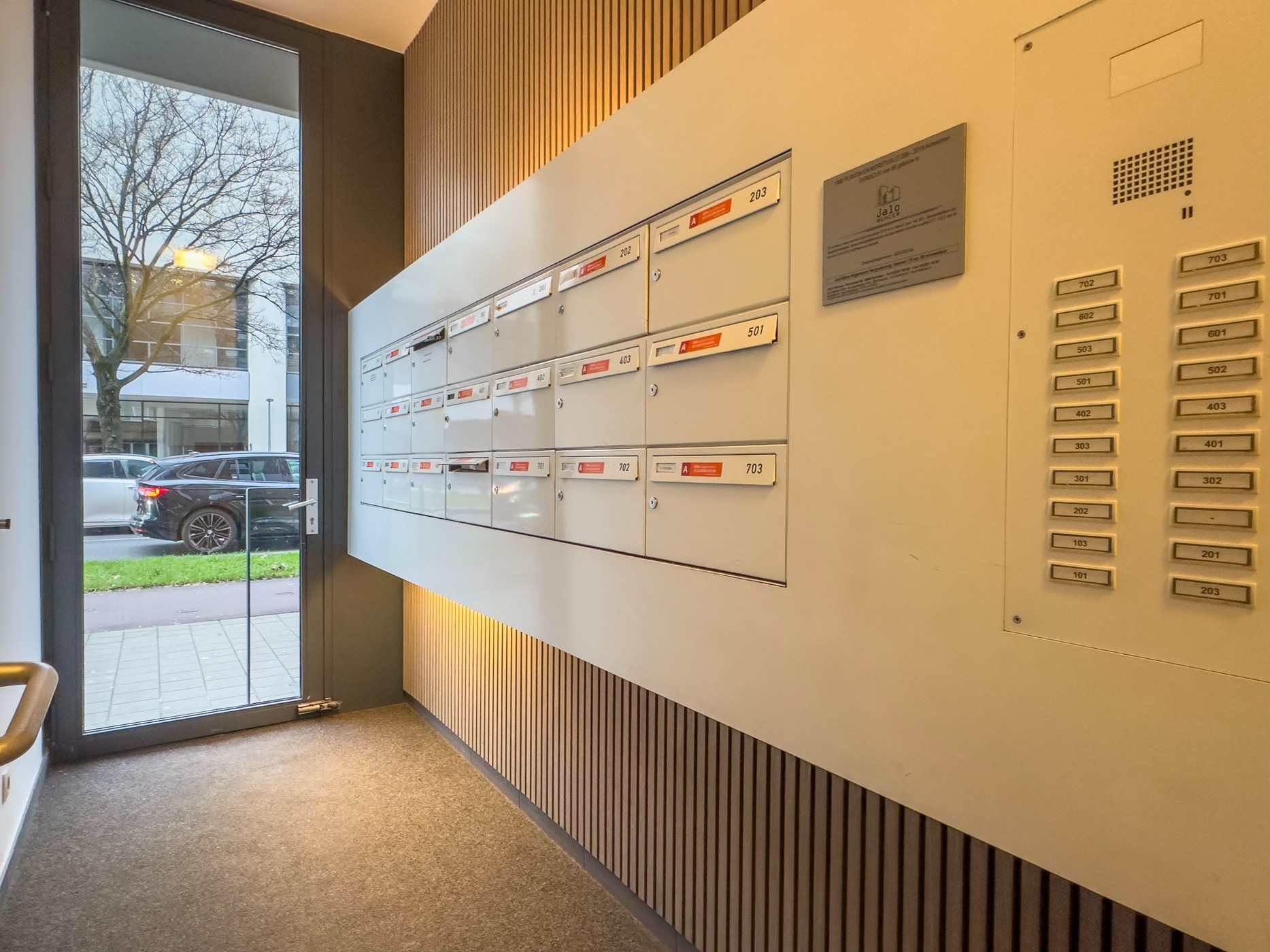 IN OPTIE! Stijlvol appartement met twee slaapkamers en terras te Zurenborg! - foto 5