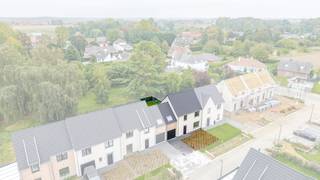 <strong>Nouveau projet résidentiel – Rue de la Muserie</strong><br /><br />Découvrez notre nouveau projet résidentiel comprenant 16 maisons énergétiques situées dans un clos paisible, idéal pour les familles.<br />Lots 17-21 bientôt disponibles
<ul>
<li>Style rural avec une architecture authentique</li>
<li>3 ou 4 chambres, selon vos besoins</li>
<li>Excellente performance énergétique pour un confort optimal</li>
<li>Carport ou garage intégré</li>
<li>Environnement calme et central</li>
<li>Finitions personnalisables</li>
</ul>
Envie d’en savoir plus ou de visiter notre maison témoin ? Contactez-nous dès maintenant !<br />