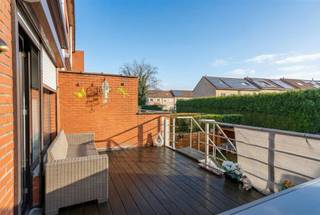 Semi-detached development with 3 full bedrooms in quiet bike street near Hoboken Polder.This well-kept semi-detached development is located in a...