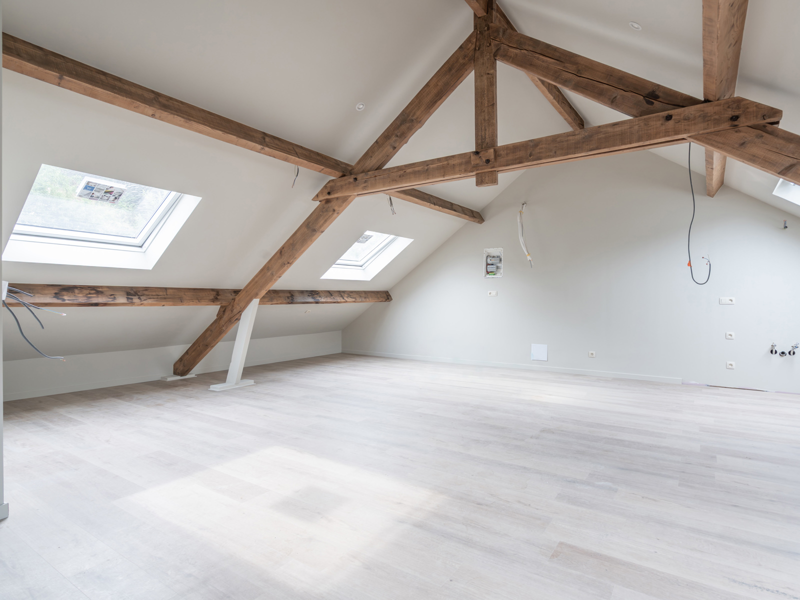 Gerenoveerd gemengd gebouw – Handelsruimte &amp; 2 appartementen - foto 4