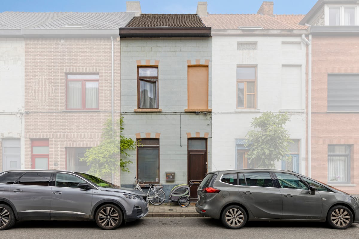 Huis te koop in hartje Brugse Poort - foto 1