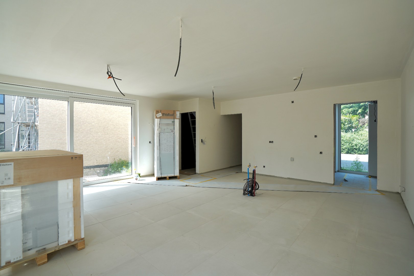 Moderne gezinswoning met 4 slaapkamers en tuin - foto 4
