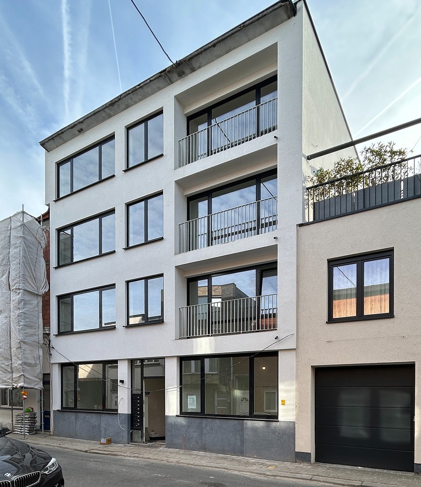 Appartement te koop in Berchem - foto 1