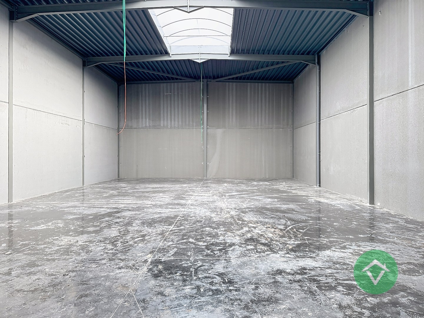 Nieuwbouw loods KMO-UNIT te koop – 256 m² met 1 parkeerplaats inbegrepen op de industriezone te Aartrijke - foto 5