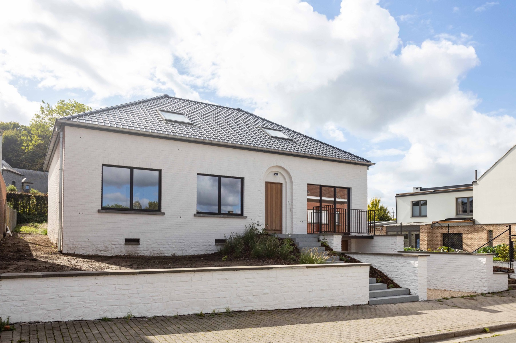 Instapklare woning met 5 slpk, op 7,5 are + tuin - foto 1