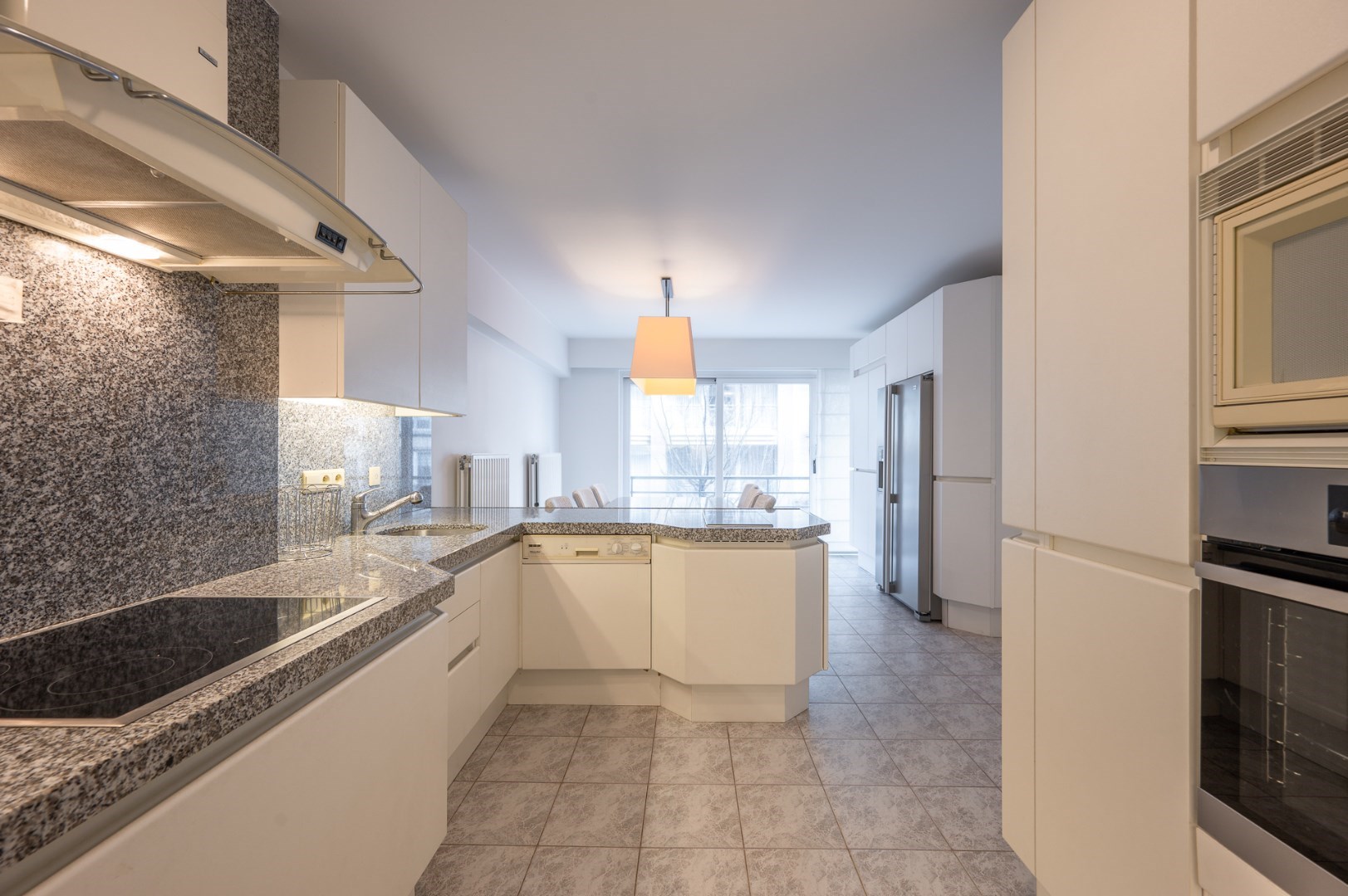 Apartment for rent in Knokke-Heist with 4 bedrooms - photo 5