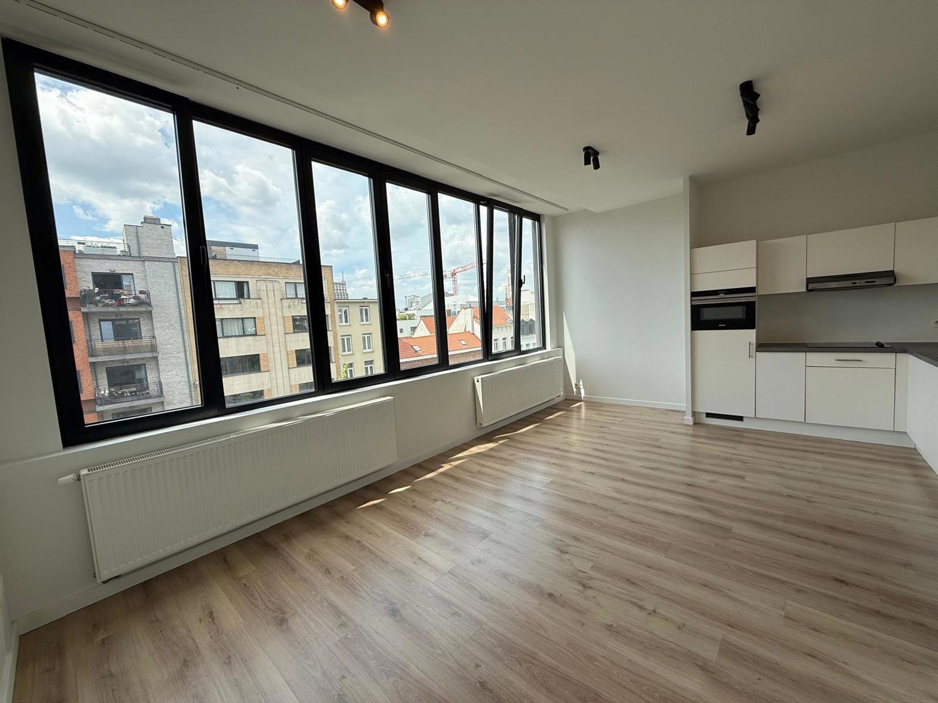 Modern 1-slaapkamerappartement op toplocatie aan de Oudevaartplaats - foto 2