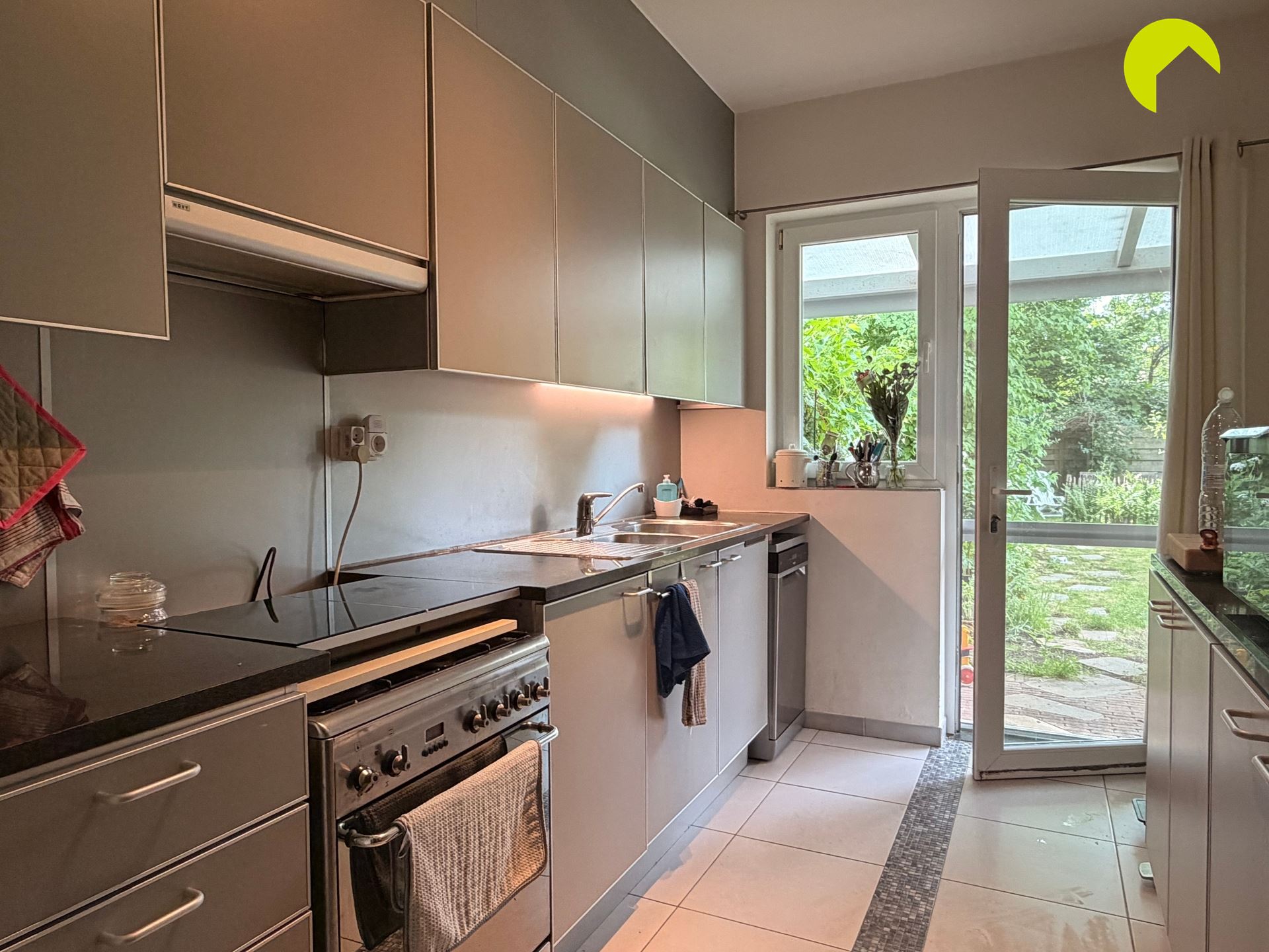 Gelijkvloers appartement met grote tuin! - foto 5