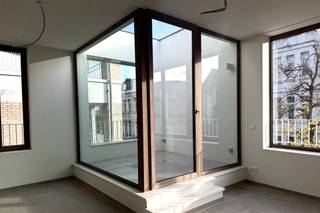 Zin in een plek waar stijl en comfort samenkomen met Zurenborg als buur? Dan is dit appartement van 102 m² precies wat je zoekt. Twee...