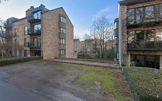 FOR SALE: 4 PARKING SPACES NEAR THE TERVUURSEPOORT, LEUVENLooking for a smart investment or a convenient solution for hassle-free parking in Leuven?...