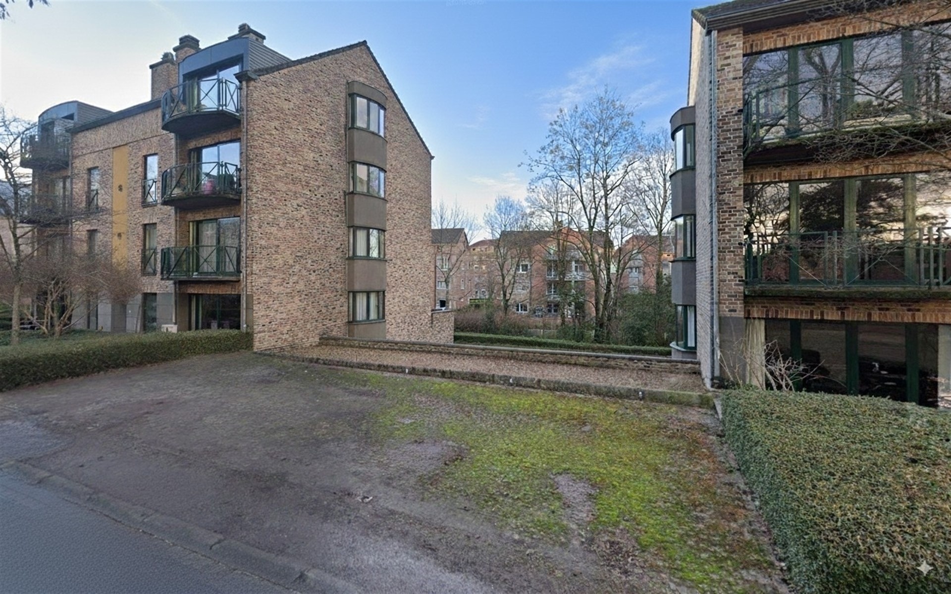 Offre unique : 4 emplacements extérieurs à Louvain, un investissement idéal - photo 1