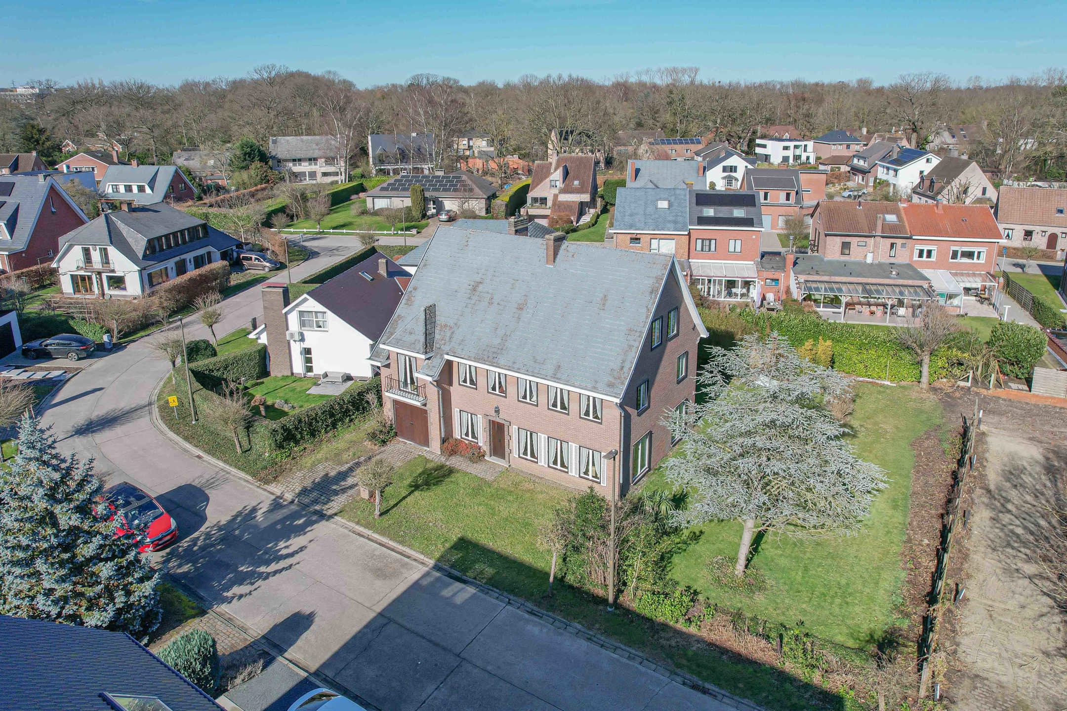 Ruime woning met 5 slpk en grote zolder in Kauwendael - foto 3