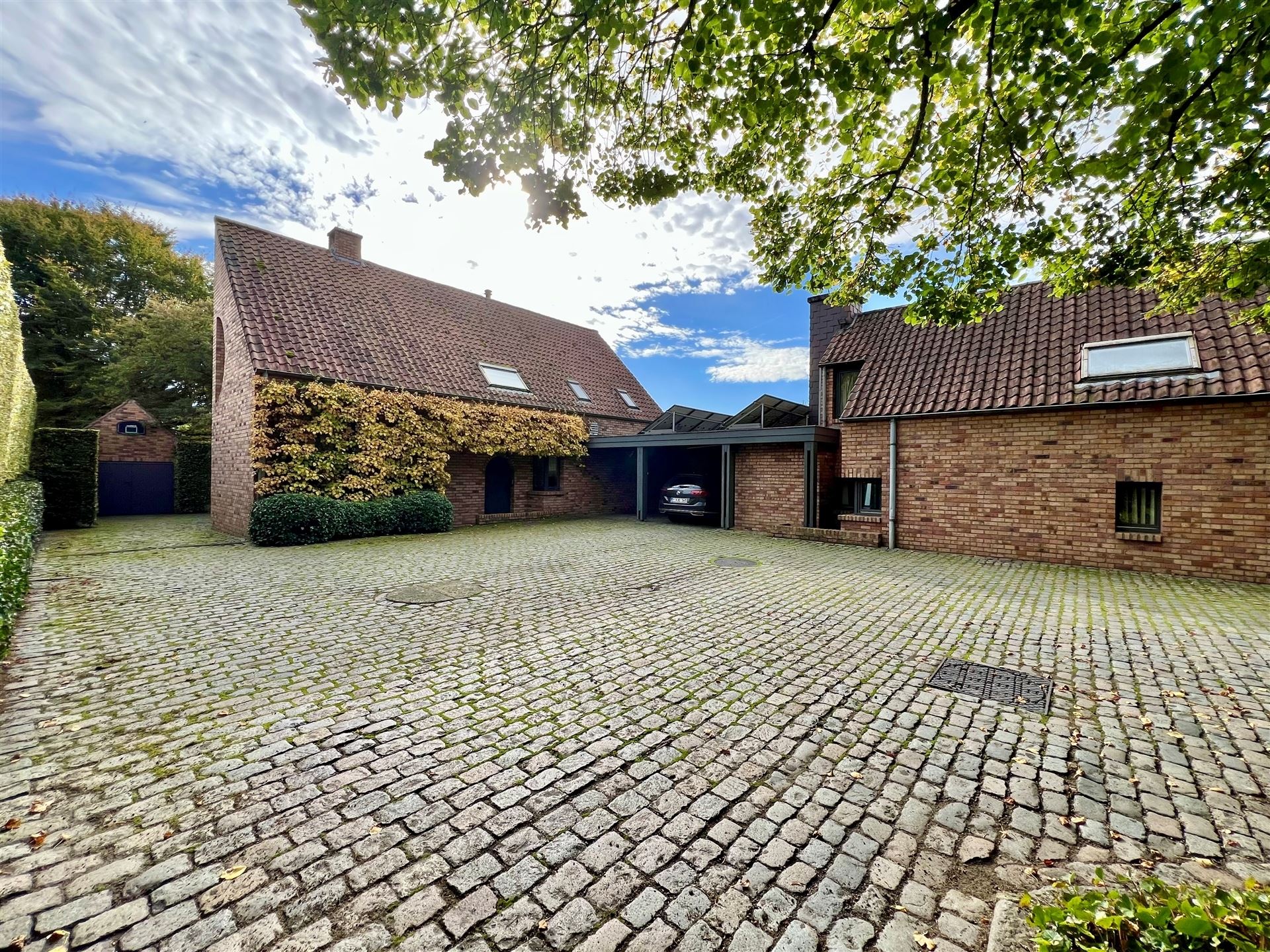 House for sale in Lembeek with 6 bedrooms - photo 2