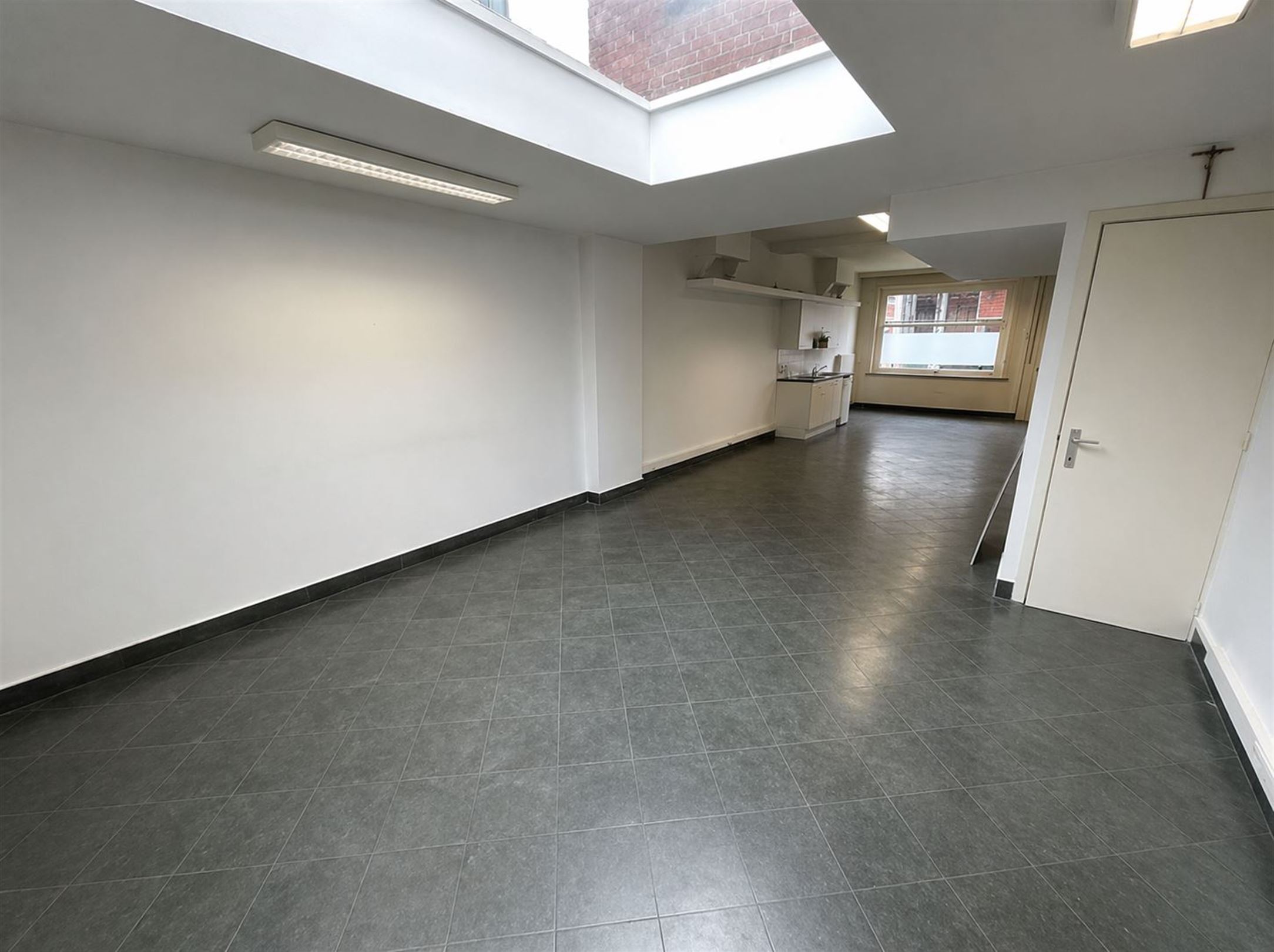 Commercial à vendre à Wevelgem avec 3 chambres - photo 2