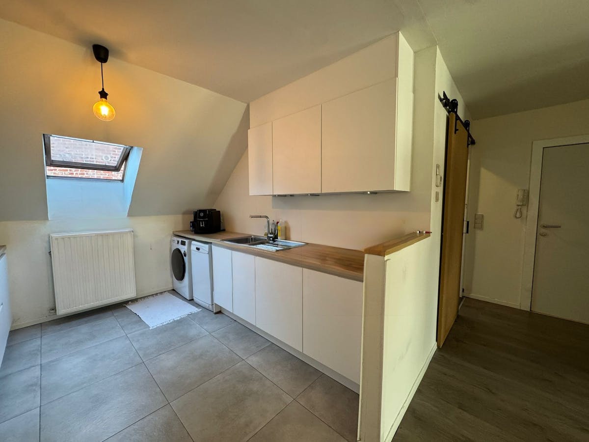 Appartement in het centrum van Bree met autostaanplaats - foto 4