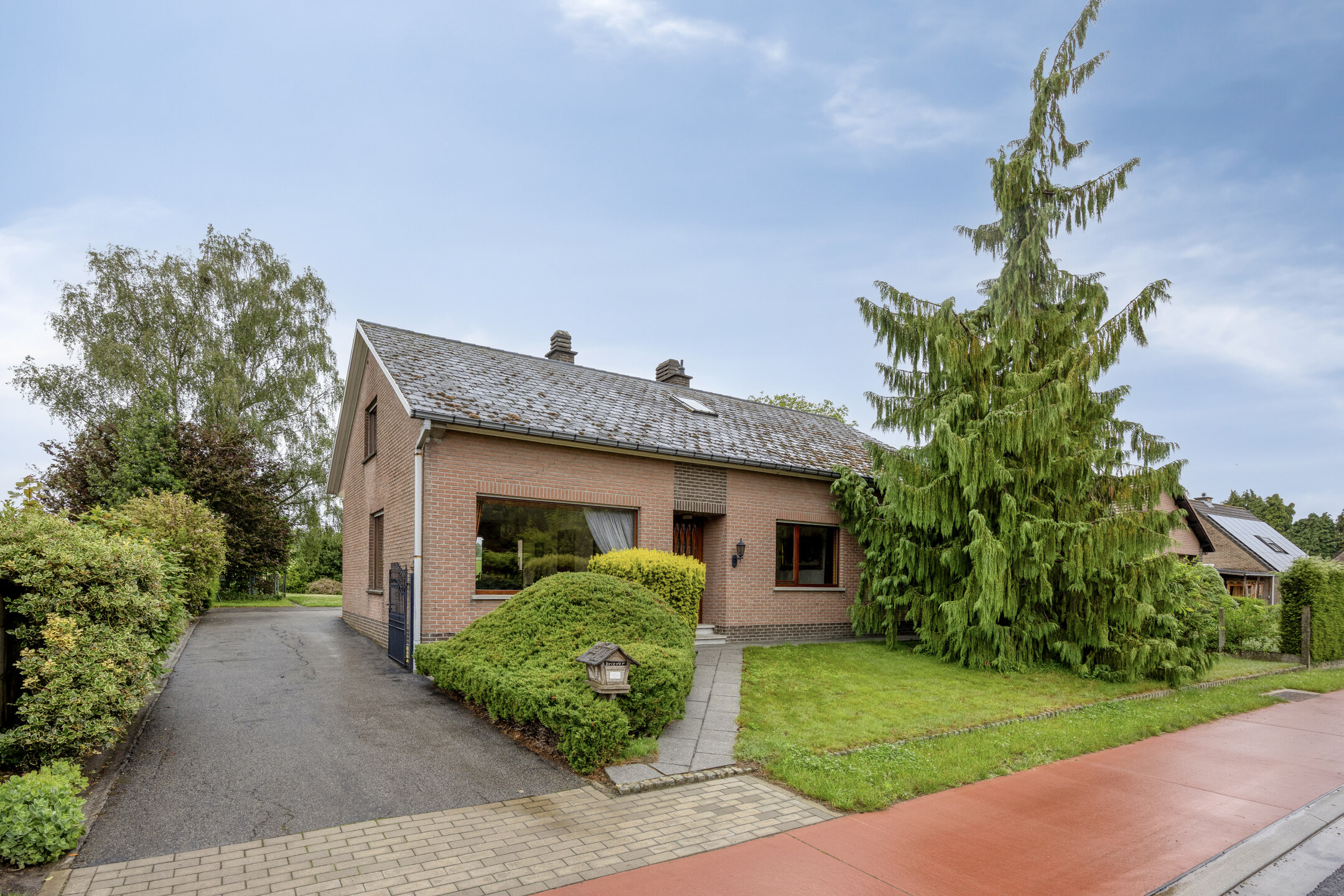Ruime, lichte gezinswoning met potentieel in Bierbeek. - foto 3
