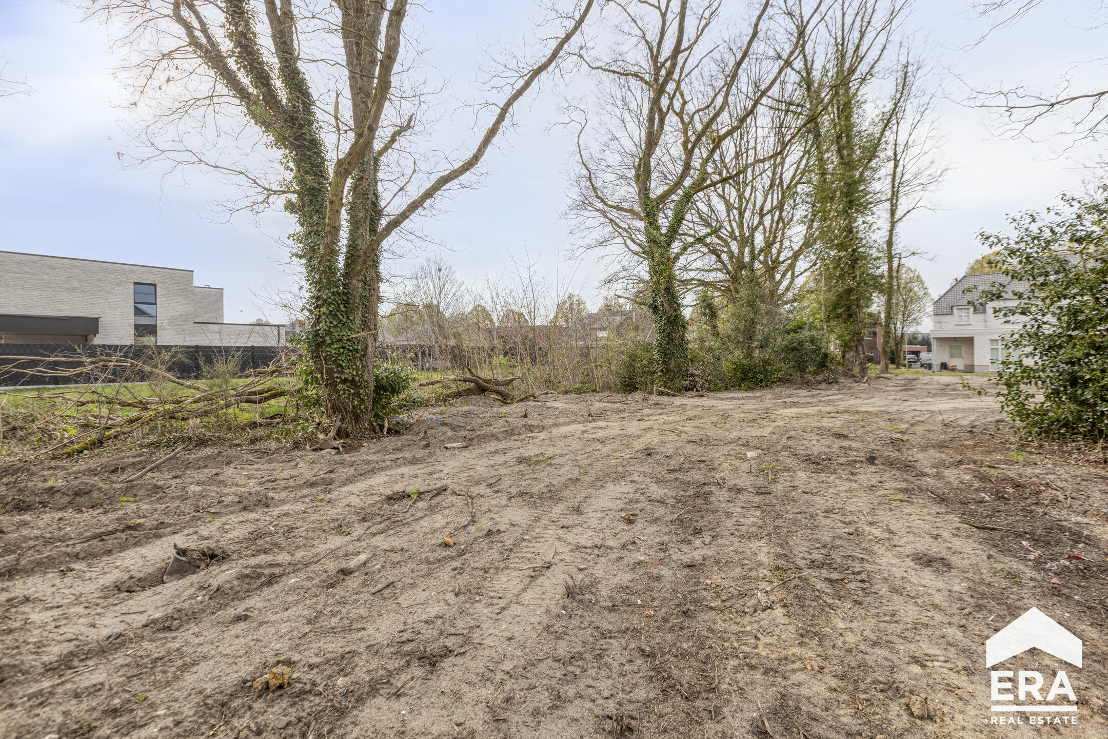 Mooie bouwgrond (682m²) met 17m aan de straat! - foto 4