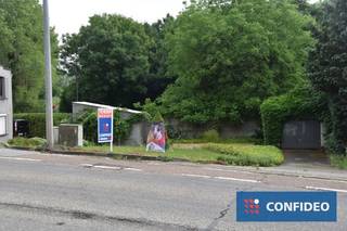 Perceel grond met volgende eigenschappen:` totale oppervlakte van 8a49` geschikt voor een open bebouwing met twee bouwlagen` maximale breedte van de...