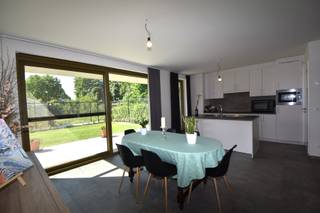 Recent energiezuinig- en modern appartement met 1 slaapkamer, dressing, Zuidgericht (overdekt) terras, ruime tuin & ondergronds: private...