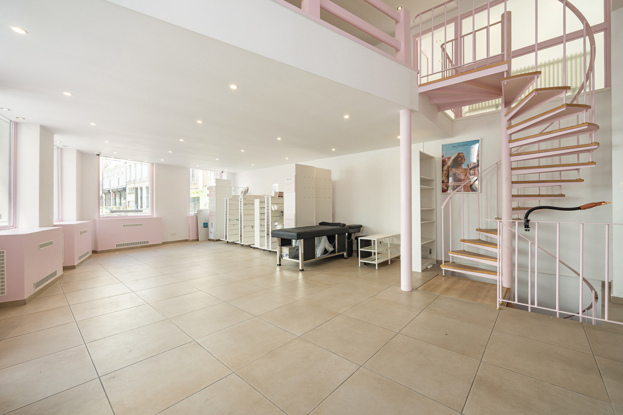 Commercial for sale in Antwerp - photo 4