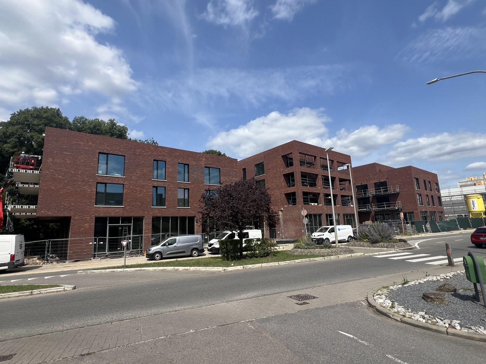 Commercial for rent in Waterloo - photo 1