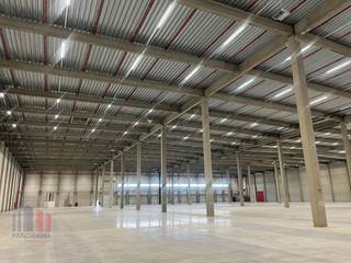 Nieuwbouw logistieke loods van 8.569 m² te huur in de XXL logistieke/semi-industriële ontwikkeling 'Genk Green Logistics' op de voormalige...