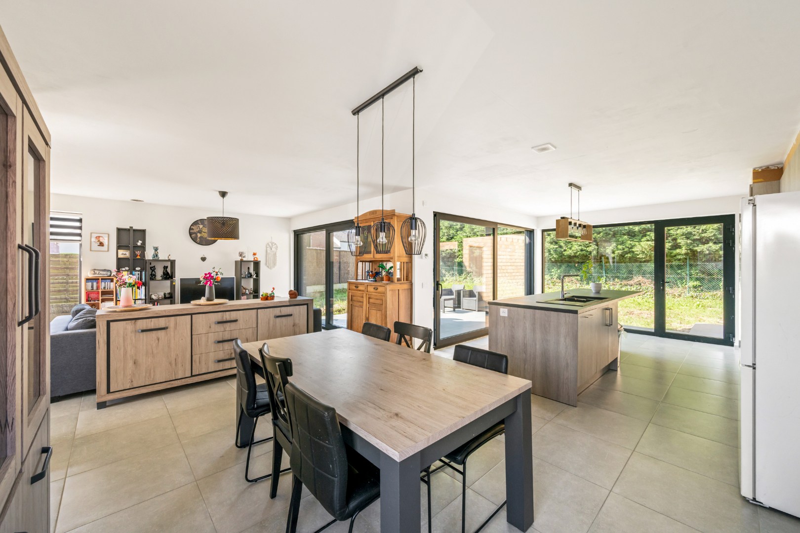 Recente villa met 3 slaapkamers, garage en zonnige tuin op een rustige ligging bij Ieper-centrum - foto 5