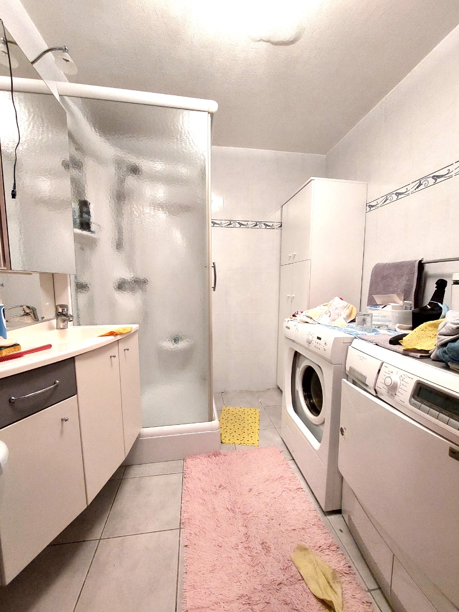 Grote bel etage woning met 5 slaapkamers, garage en zuid gerichte tuin te Bredene. - photo 5