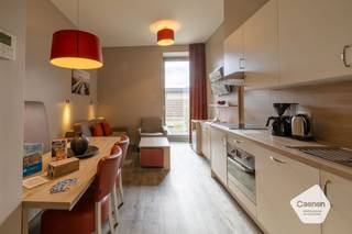 Studio met slaaphoek te koop als 2e verblijf / investering in erfpacht constructie.<br />Modern en zeer goed onderhouden appartement;<br />Volledig gemeubeld;<br />Slaaphoek;<br />Airco;<br />Beheerd door Holiday Suites, verhuren zonder zorgen!<br />(mogelijkheid tot stopzetten samenwerking met uitbater onder voorwaarden)<br />Op wandelafstand van zee(dijk) en duinen;<br />Vlak bij openbaar vervoer;<br />Aangepast voor mindervaliden;<br />Speelplein voor de kleinsten;<br />Lift, televisie en wifi.<br />Onbezorgd op vakantie!