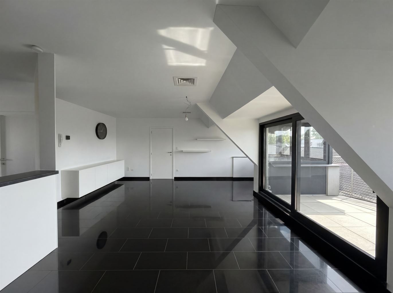 Apartment for rent in Neeroeteren with 1 bedroom - photo 4