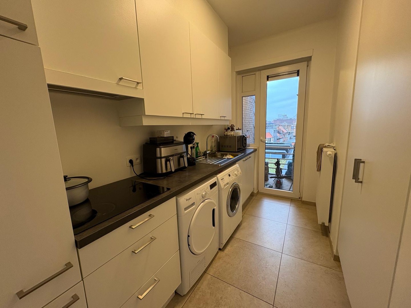 TWEE SLAAPKAMER APPARTEMENT OP DE DERDE VERDIEPING MET TERRAS - foto 4