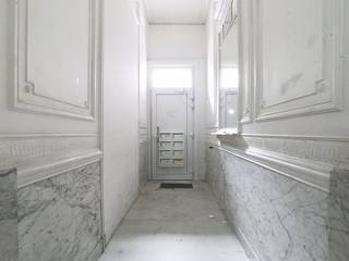 Dit op te frissen huis van ca. 330 m² met 8 studio's is gelegen in een rustige straat aan de Sint-Willibrorduskerk te Antwerpen. Alle studio’s...