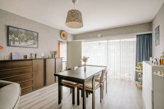 Op de eerste verdieping van een verzorgde residentie vind je dit gezellige appartement.Aan de straatkant van het appartement vind je een lichtrijke...