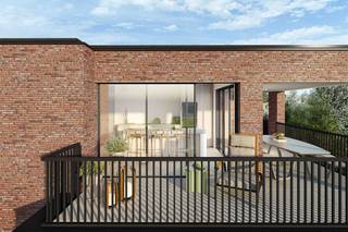 Dit appartement maakt deel uit van het nieuwe woonproject Creyte, gelegen in Oostakker tussen de Krijtestraat en Aan de Ratte.<br />Uniek en ruim dakappartement (134m²) met nr. 4.4 situeert zich op de bovenste verdieping en wordt gebouwd met zicht op de gemeenschappelijke tuin en nabijgelegen bos. Het omvat onder meer een grote leefruimte met ruime open eilandkeuken, 3 slaapkamers, 2 badkamers met wastafel en inloopdouche, berging en apart gastentoilet. De 2 hele grote terrassen (48m² in totaal) bieden de hele dag zon en rust.<br /><br />Uiterst energiezuinig E-peil (E10!) dankzij pakket zonnepanelen (energiedelen), warmtepomp met vloerverwarming, regenwaterrecuperatie en ventilatiesysteem D.<br /><br />Dit appartement wordt volledig afgewerkt aangeboden waarbij je zelf nog je eigen afwerking kan kiezen tot en met de laminaat in de slaapkamers.<br /><br />Ondergrondse autostaanplaats en berging voorzien, welke mee dienen aangekocht te worden. In de kelder is er een grote fietsenstalling en bovengronds is er zelfs een staanplaats voor bakfietsen voorzien.<br /><br />Prijs excl. aankoopkosten en btw. <strong>6% btw mogelijk, ook voor investeerders bij 15-jarige verhuur!</strong><br /><br />Meer info via 09 280 60 60 of info@durabrik.be.<br /><br />Download de brochure via https://durabrik.immo/oostakker <br /><br />* Beelden en oppervlaktes zijn indicatief.